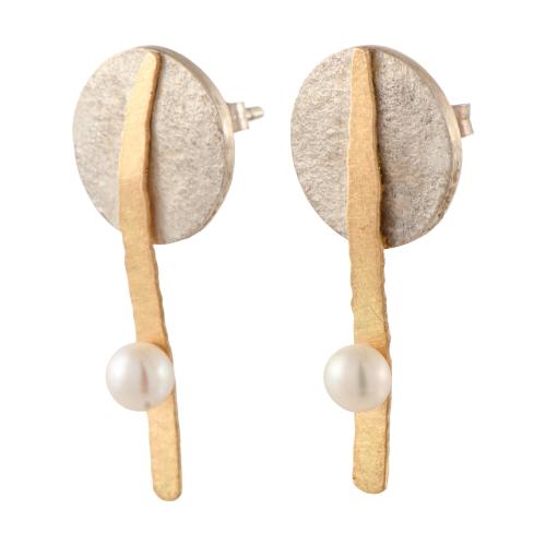 Pendientes artesanales con perla.
