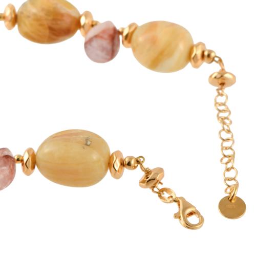 Pulsera con pedrería natural.