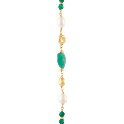 Pulsera con pedrería natural.