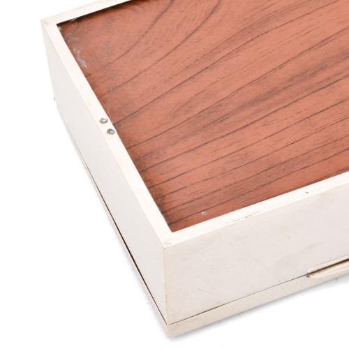 Caja tabaquera, siglo XX.