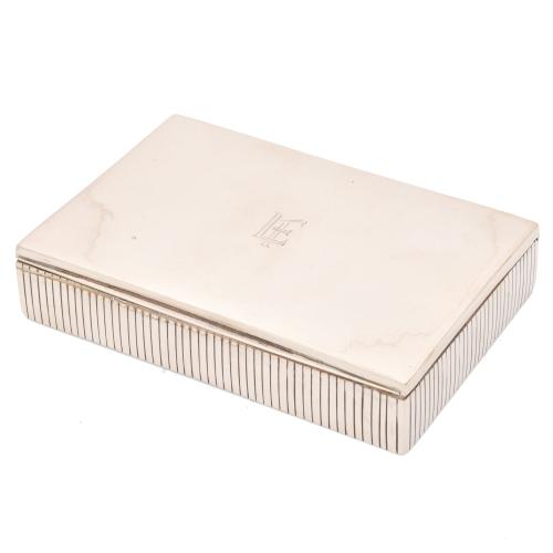 Pequeña caja tabaquera, siglo XX.