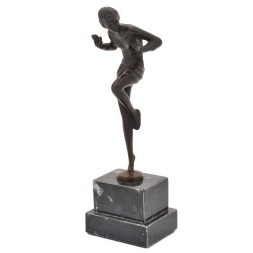 SIGUIENDO LOS MODELOS DE JOSEF LORENZL (1892 - 1950). 'Dazarina'.