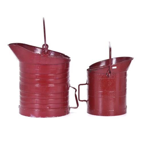 Conjunto de dos decalitros de vino franceses, med. siglo XX