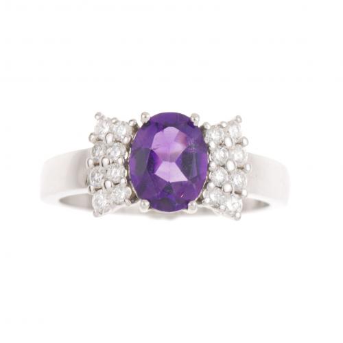 AMETHYST & DIAMOND RING.